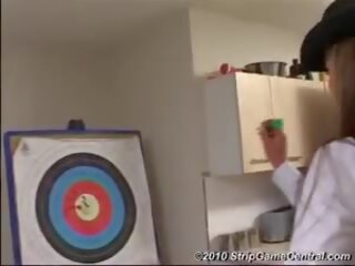Demi & sarah luaj zhveshje darts, falas luaj në linjë porno video | xhamster