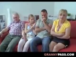 סבתא מפרפר סקס: חופשי ממשי סבתא פורנו פורנו וידאו a6