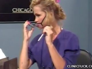 Sykepleier peyton fascinerende orallservice