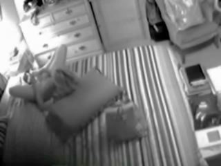 Cute pirang mom aku wis dhemen jancok kejiret masturbasi on hidden cam