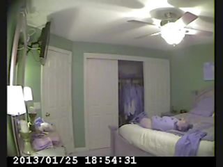 Peidetud kaamera sisse voodi tuba kohta minu mum tabatud marvellous masturbatsioon